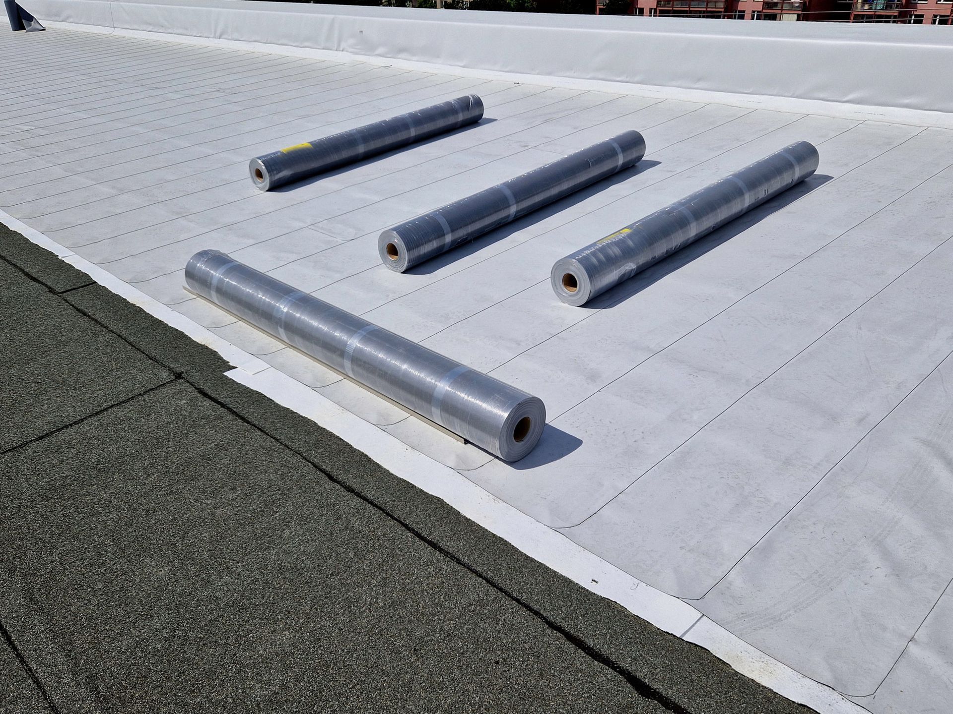 i2i Construction Services — window installation project